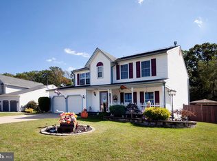 60 Randolph Ln, Sicklerville, NJ 08081