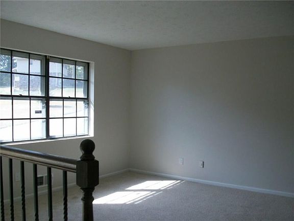 4th image of 5495 Morning Creek Cir