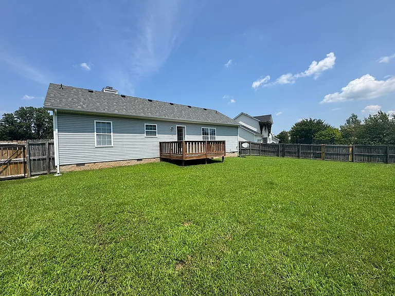 371 Andrew Dr — Photo 31