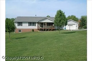 40940 Manor House Rd photo 1