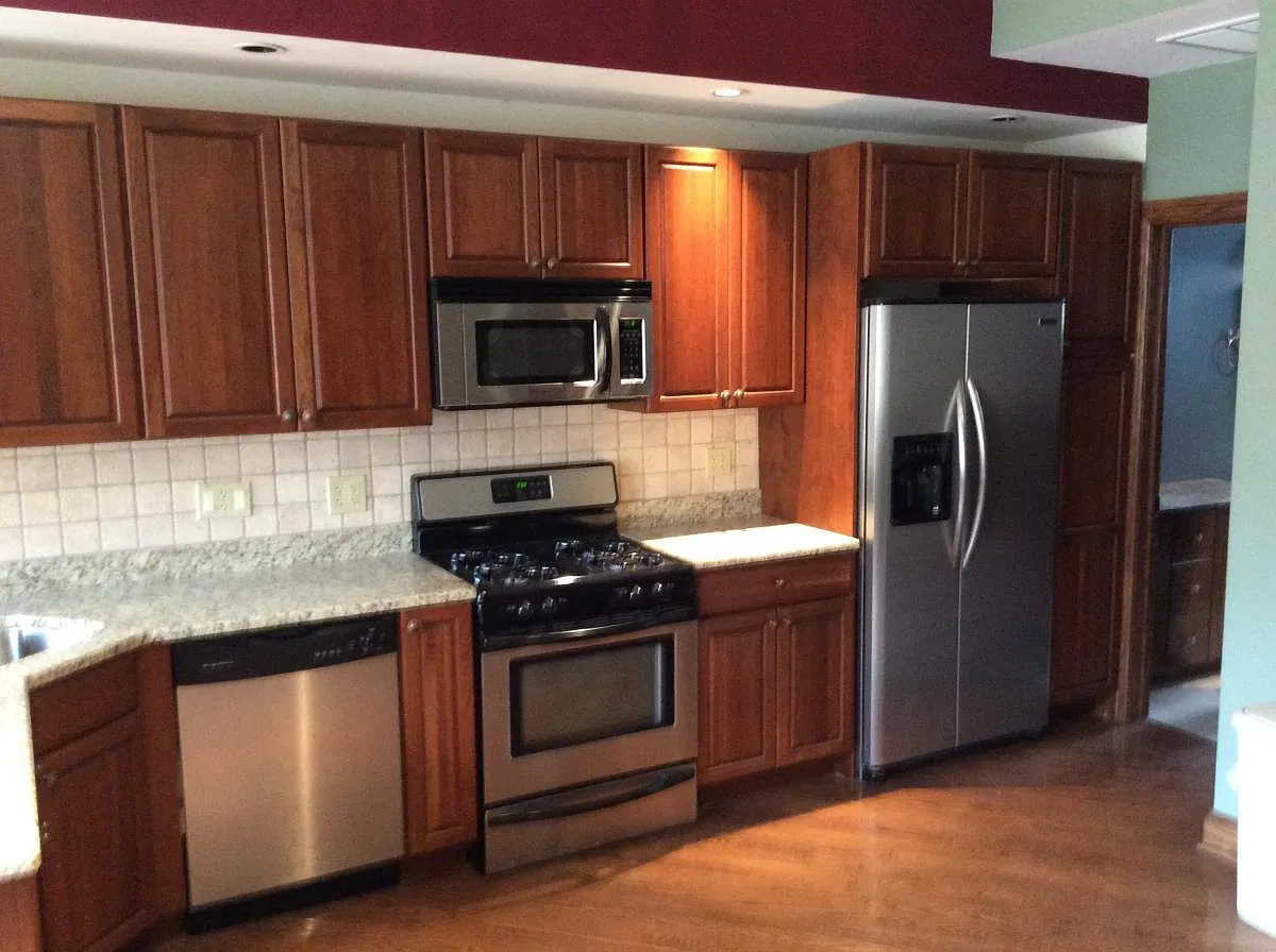 1 bed, 1000 sqft, $2,180 — Photo 3