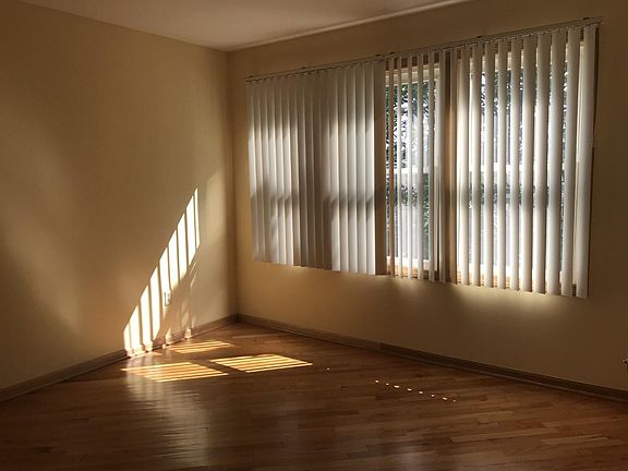 5th image of 6232 W Newport Ave