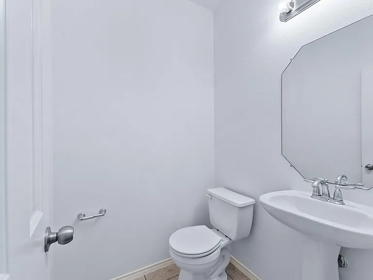 1205 Logan Dr — Photo 20