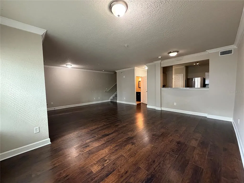 2 bed, 2.5 bath, 1459 sqft, $2,395 — Photo 2