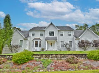 395 Shawnee Valley Dr, East Stroudsburg, PA 18302