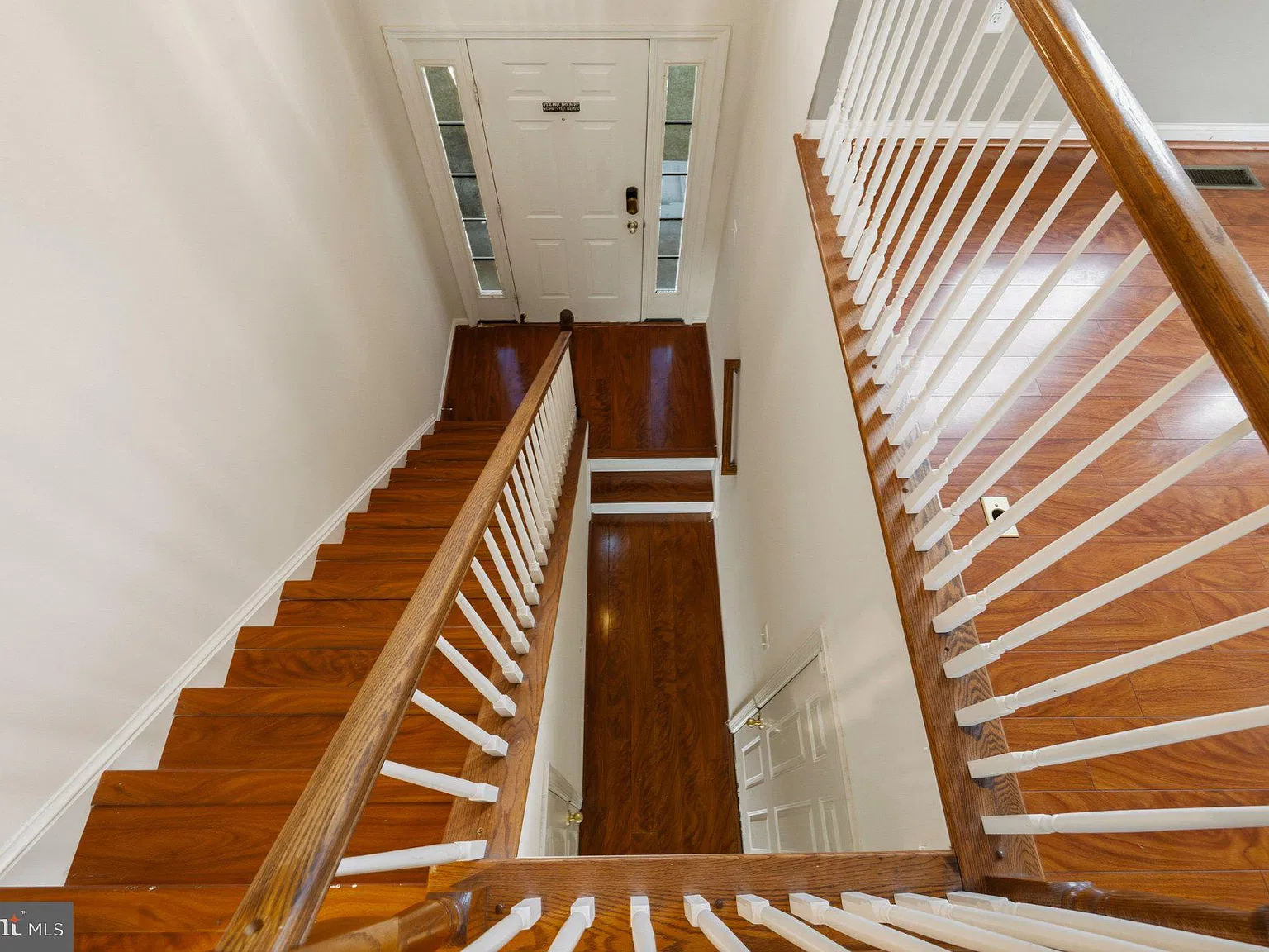 4 bed, 3.0 bath, 2252 sqft, $3,200 — Photo 4