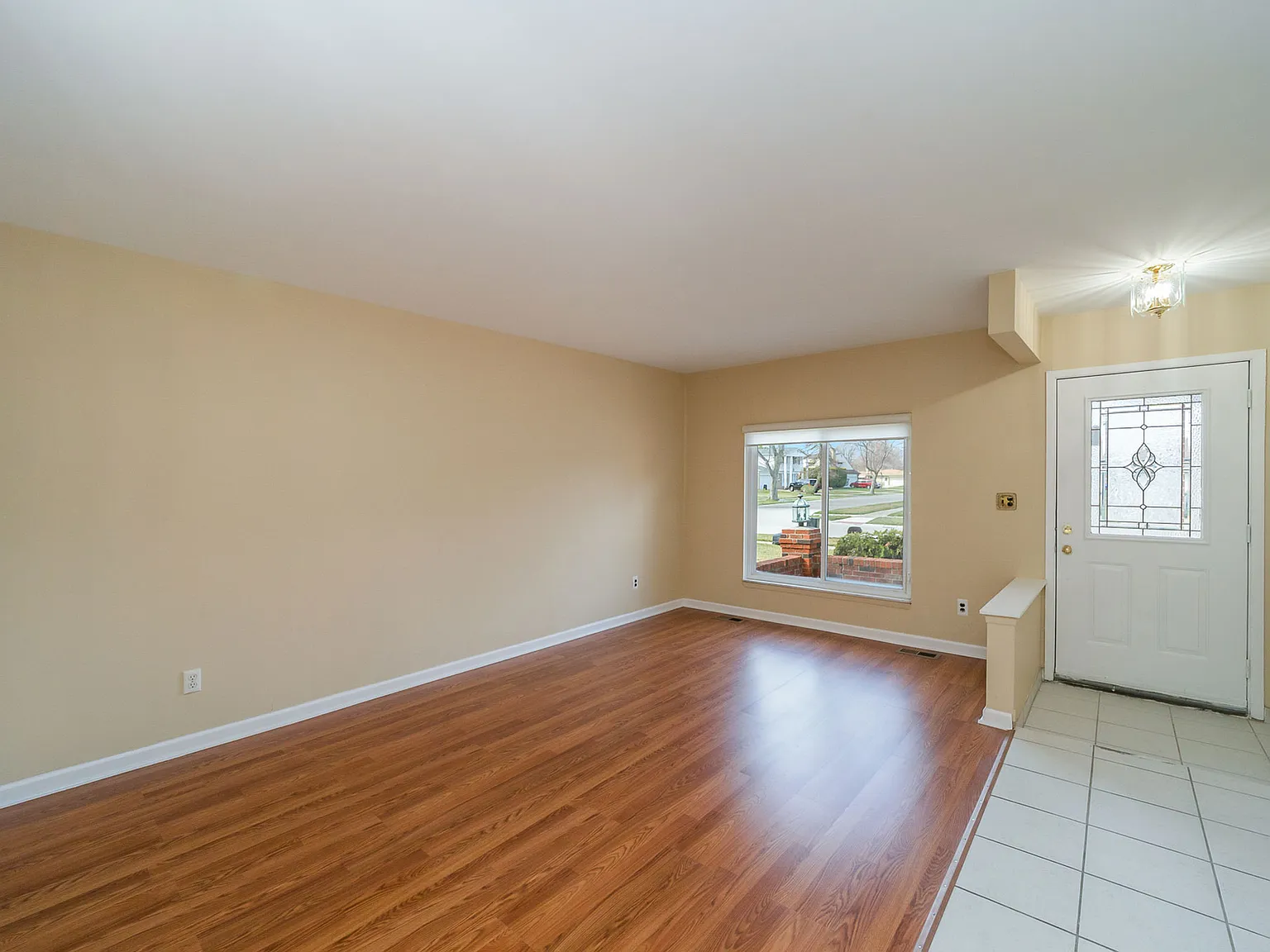 3 bed, 1644 sqft, $2,500 — Photo 4