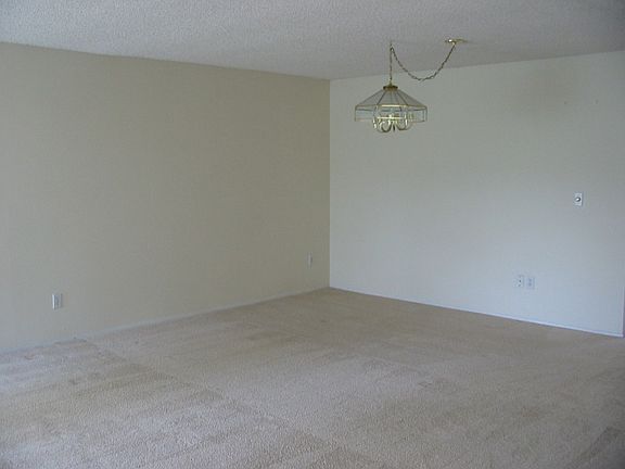 4th image of 2440 140th Ave NE APT 48