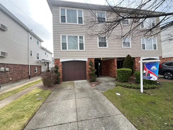 8904 Aubrey Ave, Ridgewood, NY 11385
