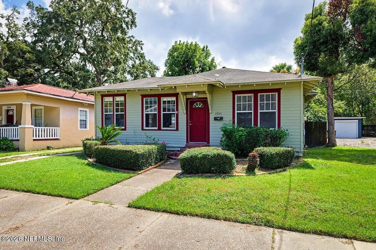 3 bed, 2.0 bath, 1744 sqft, $2,295 — Photo 4