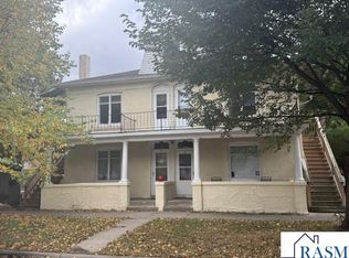 217 E Spring St, Mankato, MN 56001