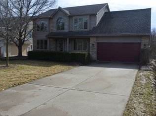 2271 Charms Ravine Dr, Wixom, MI 48393