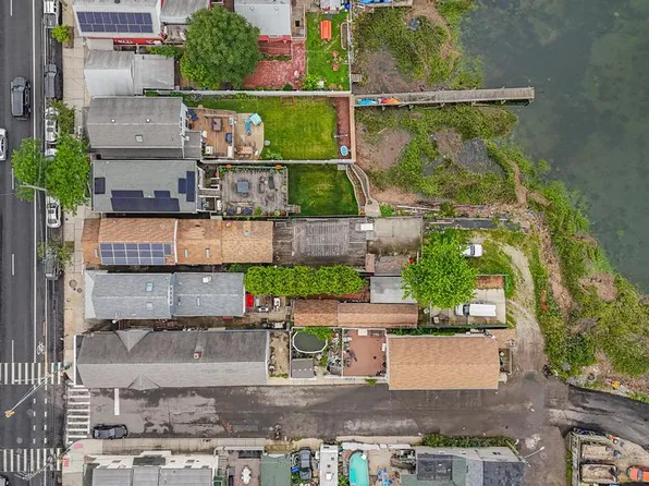 12-34 Cross Bay Boulevard image 23 of 29