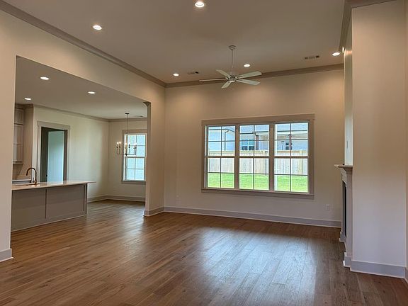 3rd image of 136 Merion Blvd