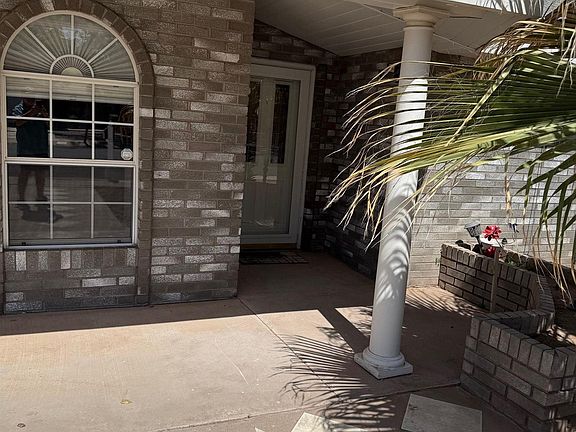 2nd image of 1112 S Shelly Dr