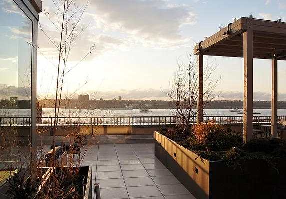 Rented by Citi Habitats | media 15