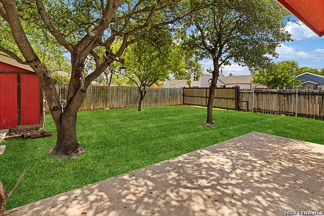 6202 Valley Pawn — Photo 16