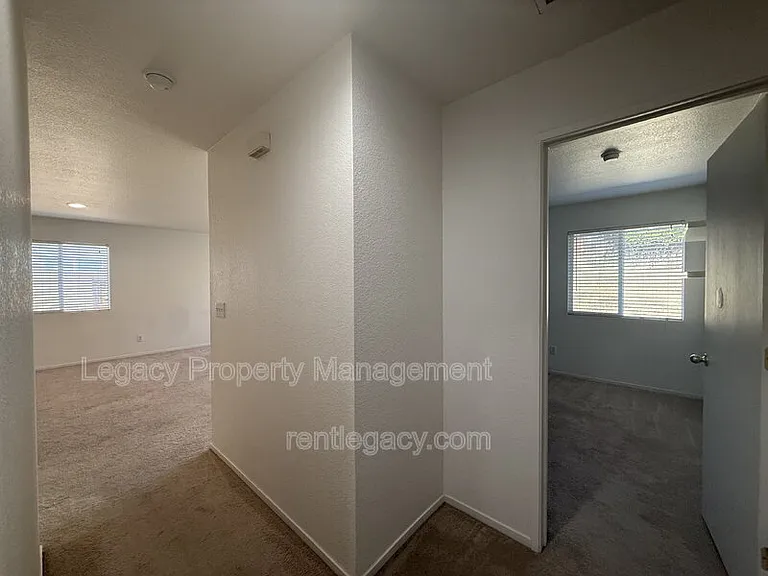 4329 Middlebury Way — Photo 6