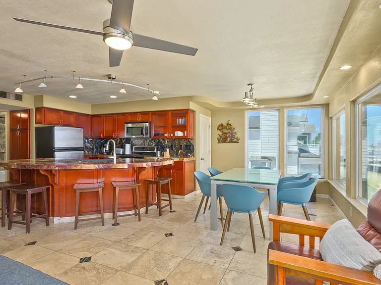 111 E Edgewater Ave #B — Photo 9
