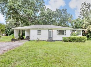 3 Poinsettia Dr, Deland, FL 32724