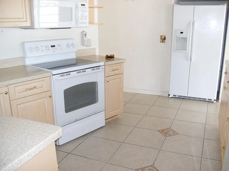 14117 Bardsdale Ln — Photo 3