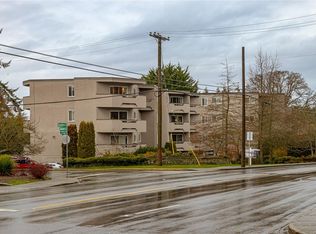 3800 Quadra St #206, Saanich, BC