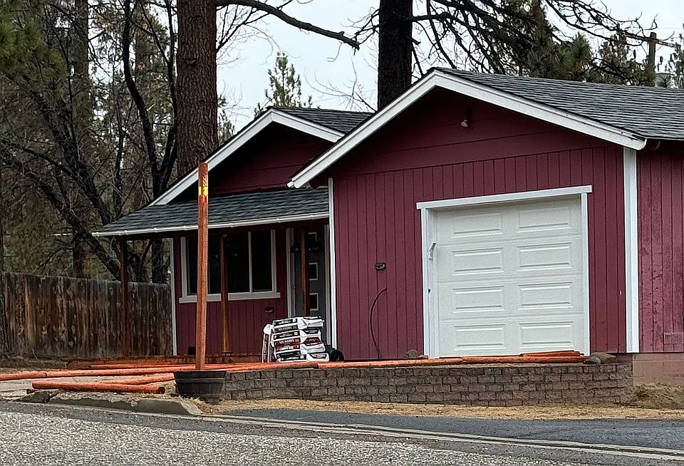 1st image of 348 E Loyalton Ave