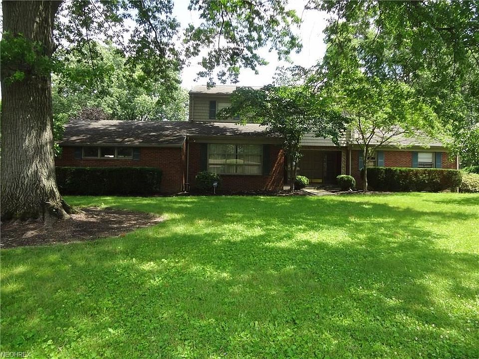 1st image of 1018 Melwood Dr NE