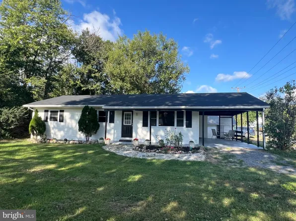 58 South St, Kearneysville, WV 25430