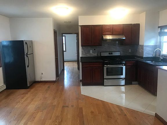 2nd image of 9415 85th Ave Floor 2