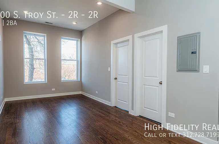 2400 S Troy St #2R — Photo 5