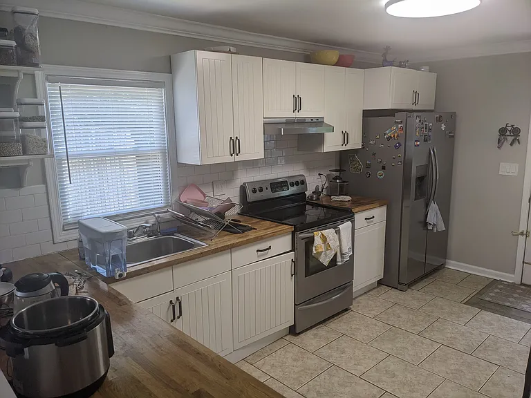 2591 Joyce Ave — Photo 7