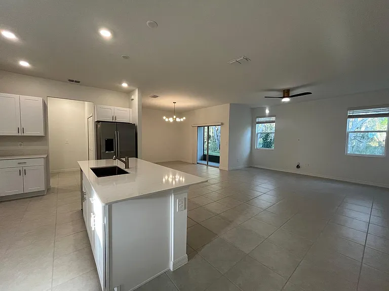 10042 Trumpet Honeysuckle Way — Photo 3