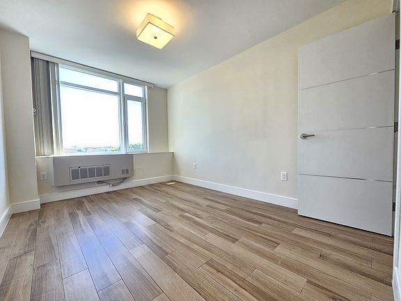 3rd image of 103-14 Northern Blvd #5E