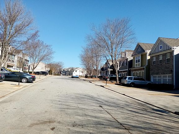 4th image of 976 Pierce Ivy Ct