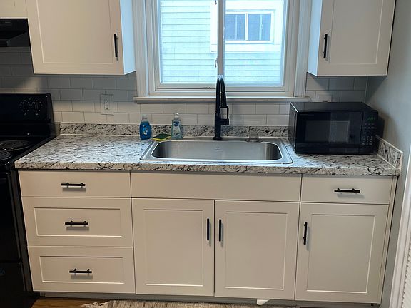 3rd image of 27393 Osmun St