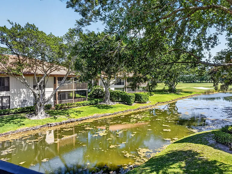 368 Brackenwood Cir — Photo 38