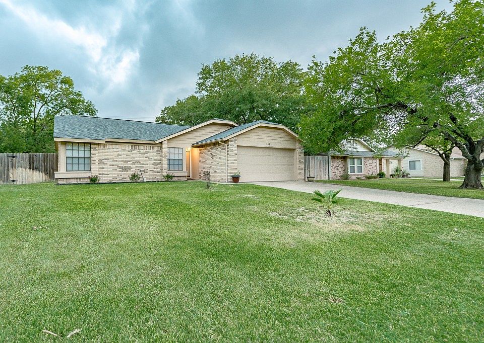 1st image of 809 Val Verde Dr