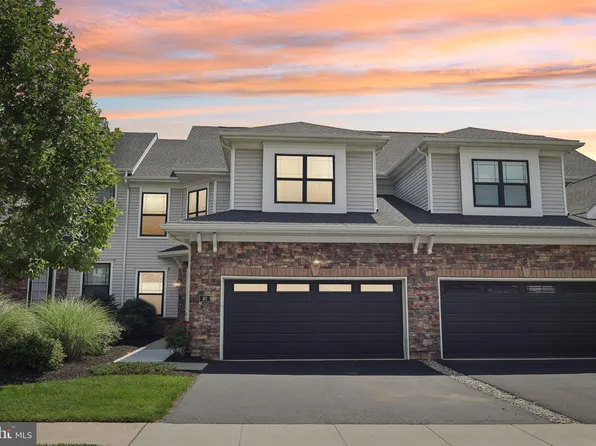 40 Birdie Way, Lawrence Township, NJ 08648
