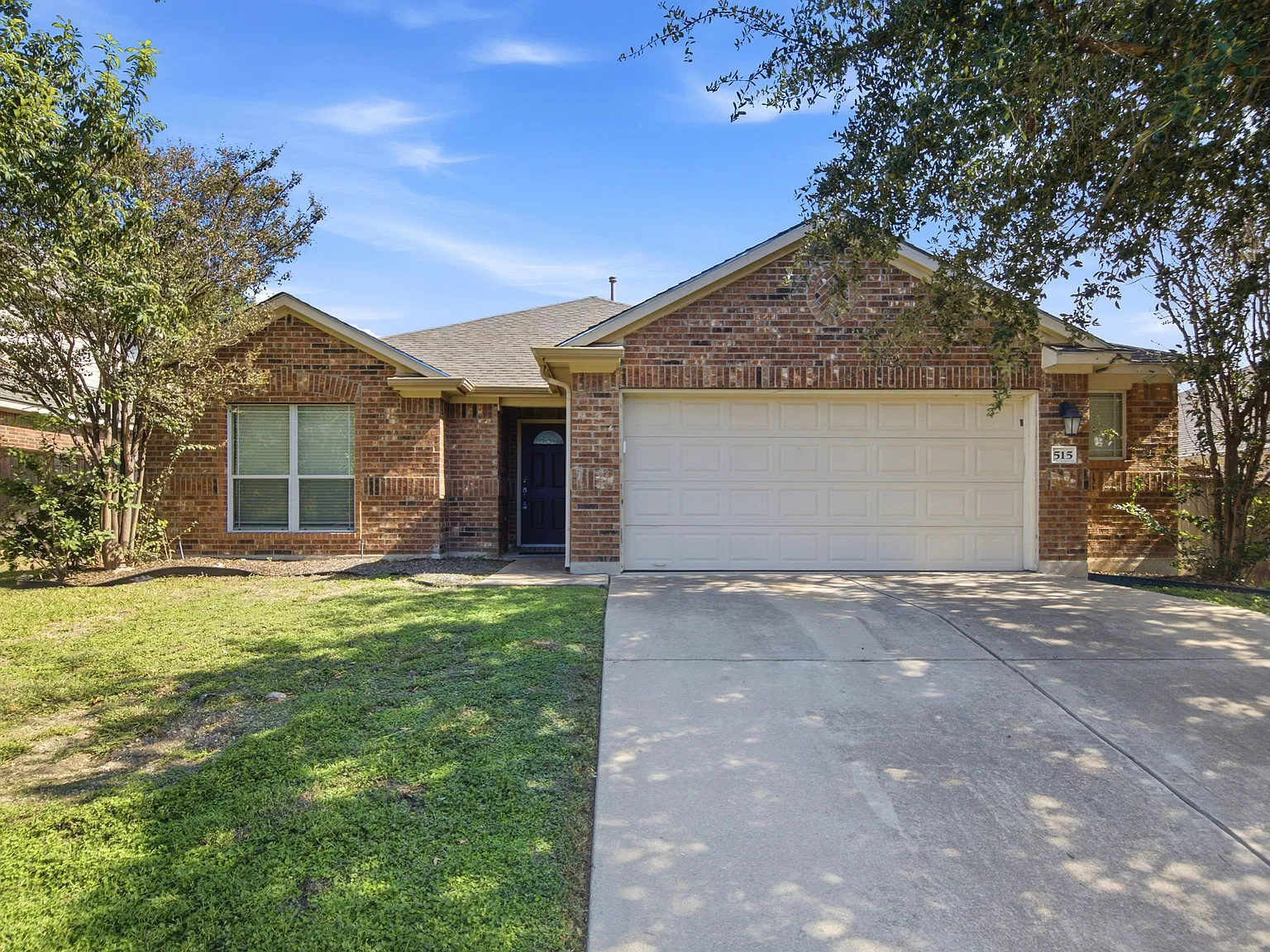 3 bed, 1748 sqft, $1,900 — Photo 2
