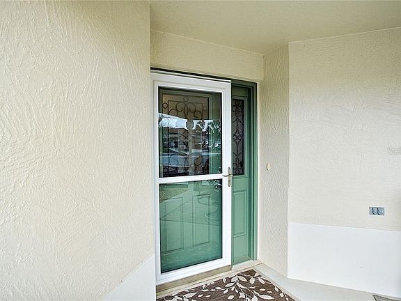 4th image of 636 Osada Ave