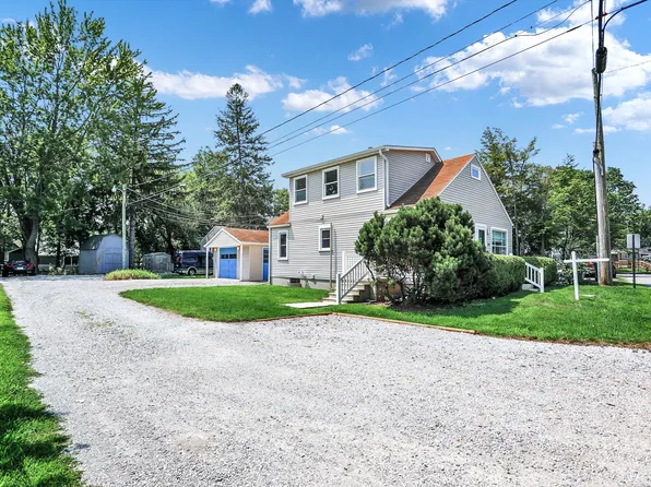 137 Tripps Ave, Lebanon, IN 46052