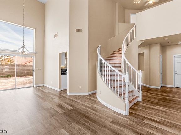 5th image of 3862 Willowview Ct