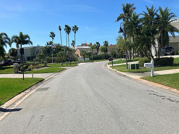 4th image of 333 Bath Club Blvd N