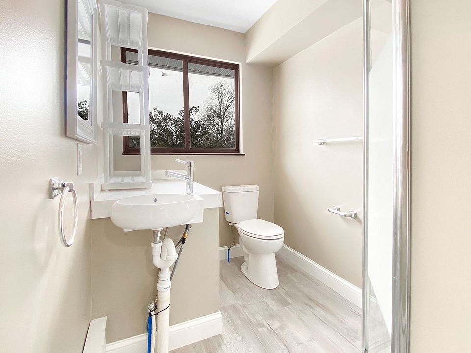 Lakeview Apartments 136 N Lake St Grant MI Zillow