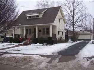 4345 W 227th St, Fairview Park, OH