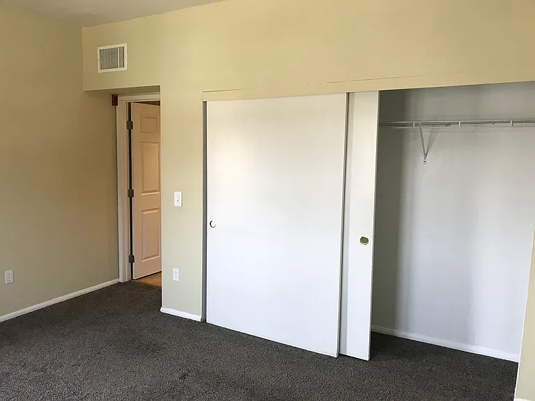 11124 Burbank Blvd #201 — Photo 22