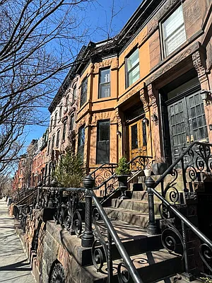 Rented by Pear NYC LLC | media 21