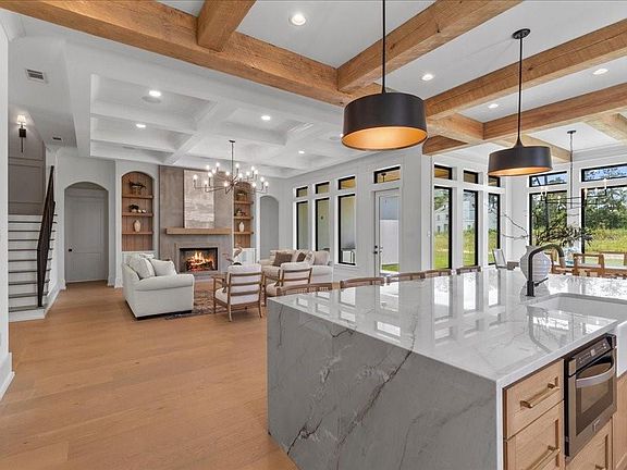4th image of 1364 River Club Dr