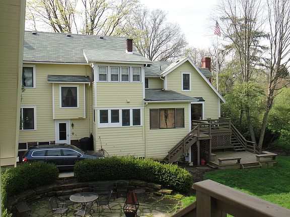 3rd image of 67 Poland Manor Dr